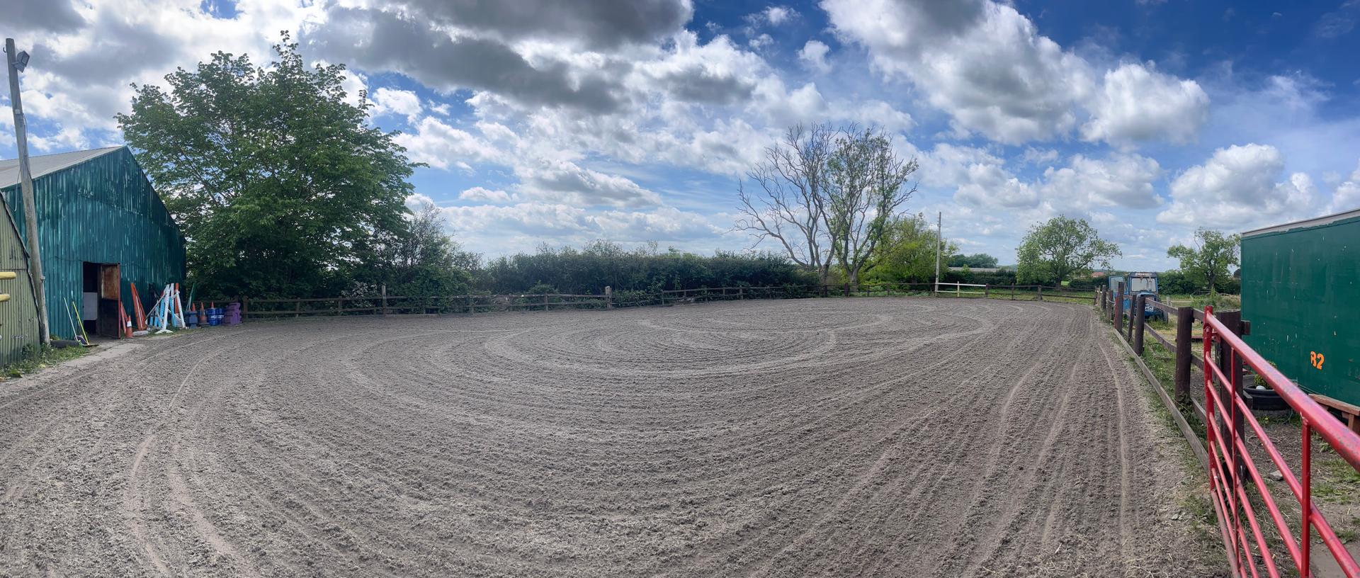 Standalone equestrian