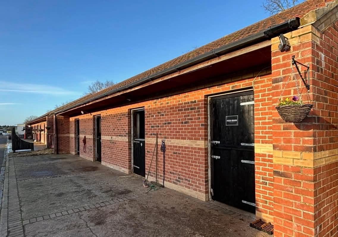 Finningley Farm Stables