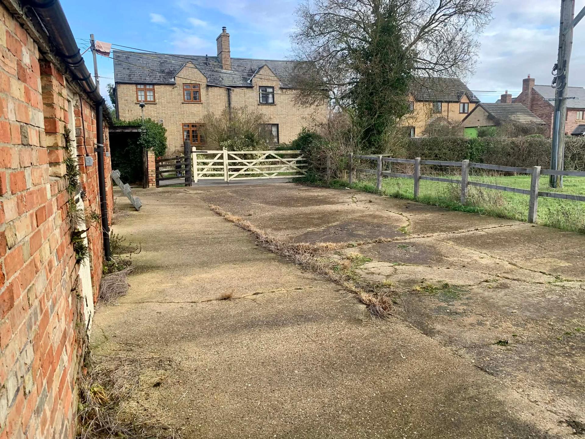 Yard Behind Fox & Hounds Pub photo 3
