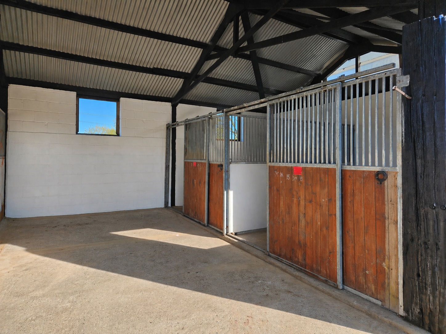 Churchlands stables (5 stables) photo 4