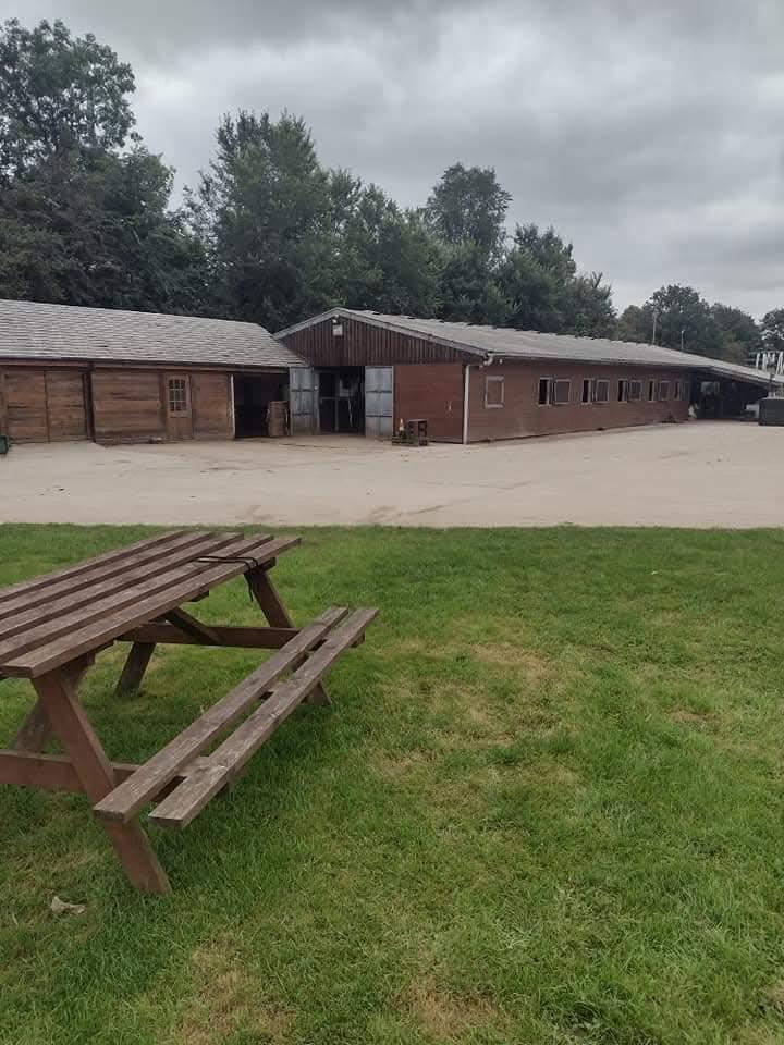Fillongley livery yard photo 4